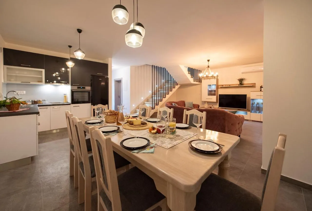 Villa Fidelissima Kastela Croatia