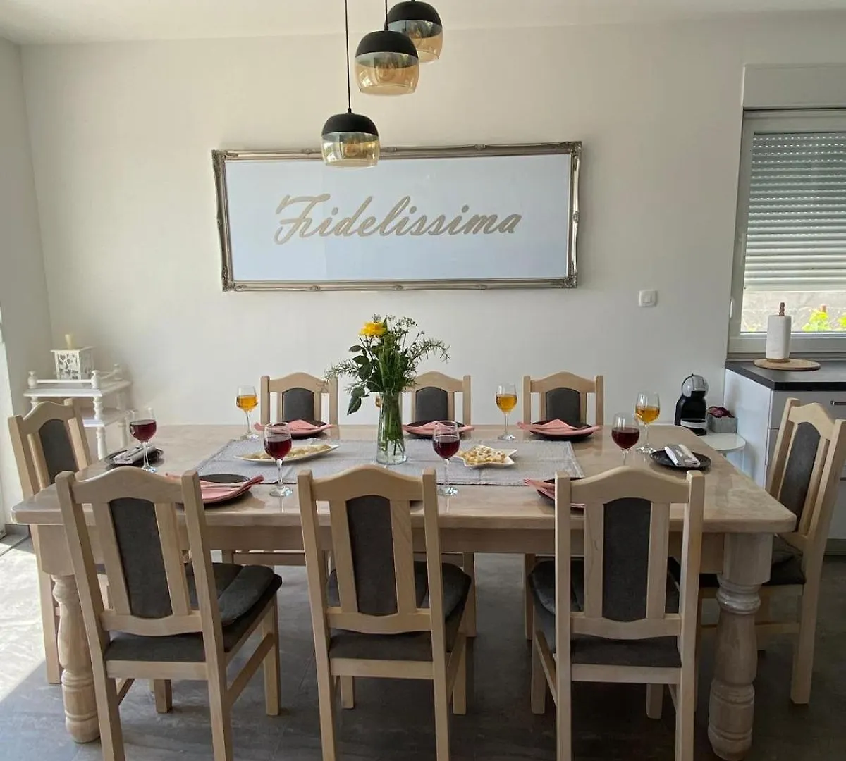 Villa Fidelissima Kastela 0*,  Croatia